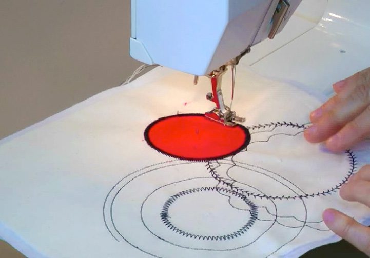 Bordar en forma circular con la máquina de coser