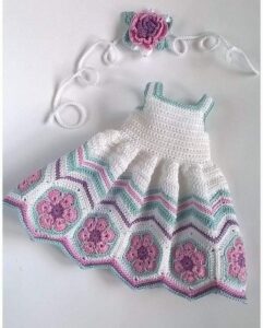 Guía Paso a Paso para Crear un Encantador Vestido de Niña en Crochet con un Patrón Gratis